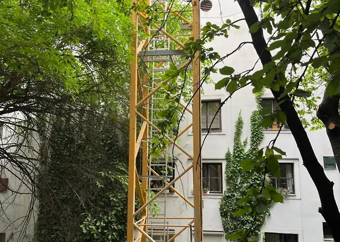 Your Worry Free Apartment Close To Parliament