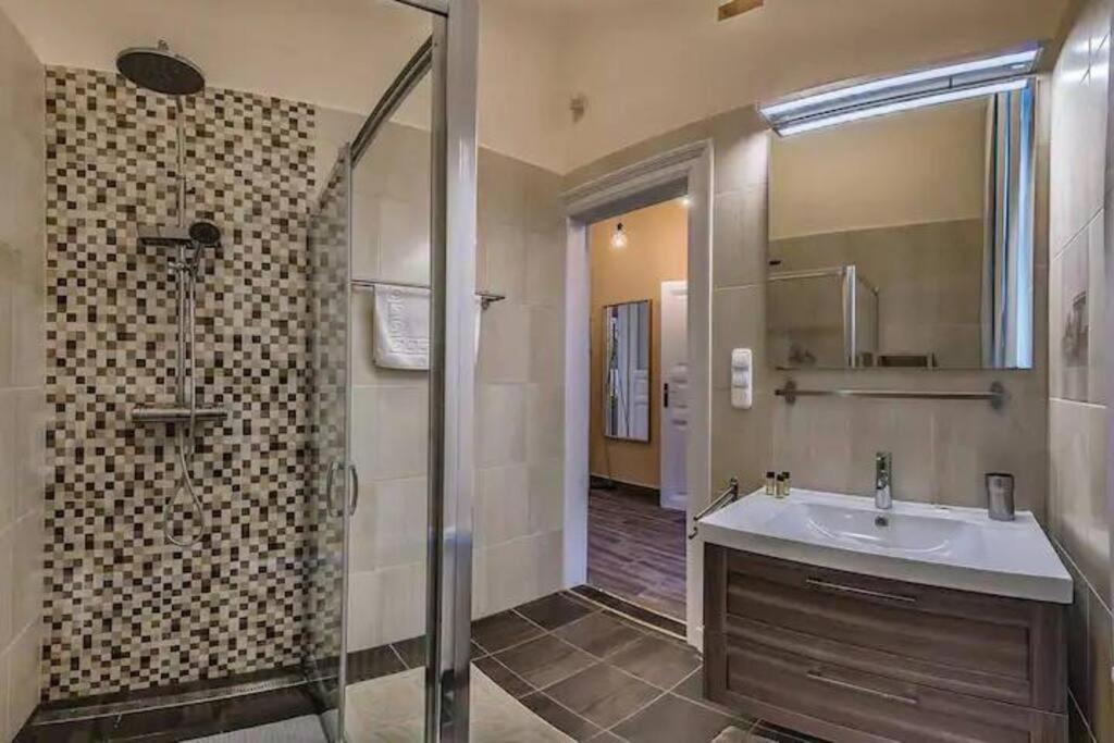Appartement Your Worry Free Close To Parliament *